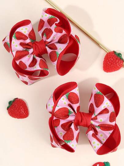 Set de 2 pinzas para el cabello con diseño de cintura retorcida y estampado de fresa para niñas, con decoración de lazo de satén rojo, accesorios para el cabello dulces y juguetones, adecuados para primavera/verano, escuela, picnic y talla grande