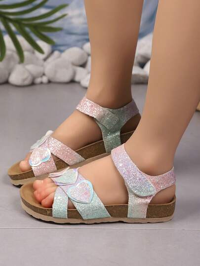 Giày sandal đế mềm chống trượt cho bé gái, giày trẻ em thiết kế hình trái tim lấp lánh, giày đi biển thường ngày dễ thương, phong cách mới