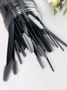 30/24/12/2 件黑色修饰眉毛剃须刀和剃须刀套装，眉毛修剪器和剃须刀，去角质皮肤剃须工具，身体脱毛修剪器和面部和眉毛剃须刀套装长柄保护刀片带精密盖女士眉毛修形工具或旅行使用多用途眉毛修剪器，锋利的不锈钢眉毛工具带保护盖，适用于眉毛、唇毛、腿毛，轻柔有效地去除