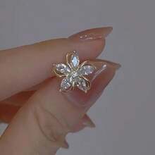 Elegant Rose Gold Cubic Zirconia Flower Earrings - Vintage Style, Stainless Steel Stud Earrings, Perfect For Daily Wear Or As A Gift For Women And Sisters, Quirky Earrings