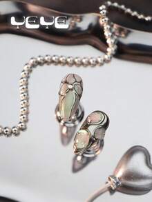 用 10 件迷人的手工夏季指甲表达您的爱意，杏仁色极光白色银色欧式全覆盖亚克力假指甲套装优雅闪亮银色蝴蝶结饰物日式全覆盖亚克力按压指甲夏季套装适合女士和女孩婚礼指甲和 1 件迷你指甲锉和 1 片粘性标签指甲用品指甲 - 米色 - 查看 6