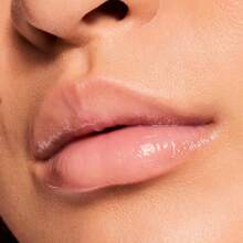 ColourPop Fresh Kiss Brillo de labios cremoso - Cuidado labial hidratante enriquecido con péptidos, ácido hialurónico, manteca de karité y vitamina E para una fórmula ultra acolchada - Cherry Glaze (14g)