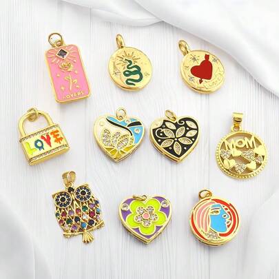 1件铜质时尚创意嘻哈个性化心形几何图案吊坠，可DIY制作手链、项链、钥匙扣、背包装饰