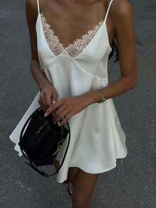 2025 Summer Women's Dress, Beach Wedding Guest Dress - White Lace Satin Backless Mini Dress | Women's Vacation Outfit, Rave Party, Ibiza Music Festival, Graduation Party, Spaghetti Strap V-Neck Elegant, Bridal Shower, Date Night, Casual Chic, Comes With Detachable Shawl