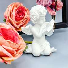 1 pieza, Estatua de ángel pequeño para el jardín, decorada con flores artificiales para paisajismo. Un buen artículo para crear un ambiente artístico y atmosférico en escritorios domésticos. Adecuado para la decoración de escenas florales, un adorno diario. Se puede colocar en la mesa de noche, en el escritorio de la sala de estar, el estudio o en el pasillo de entrada.