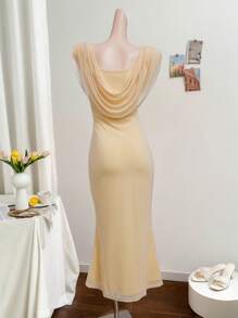 Vestido largo ajustado de cuello en V para mujer, vestido de punto con detalle fruncido de unicolor elegante, crema amarillo