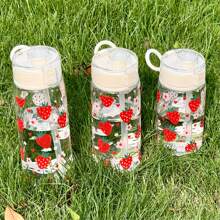 HILAKE 1 pieza Botella de agua de plástico de 16oz con estampado lindo de fresa, portátil, taza reutilizable a prueba de fugas, botella para café helado, adecuada para picnics, camping, uso diario, oficina, fiestas, gran opción para diversos regalos festivos, regalos de cumpleaños, Día de la Madre, aniversario.