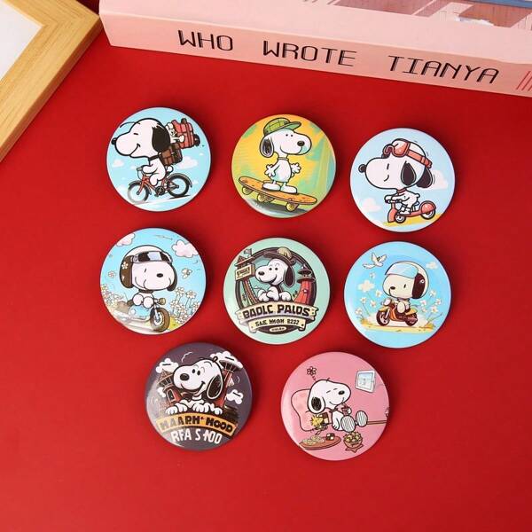 SNOOPY 8 piezas de decoración personalizada con diseño del personaje animado Snoopy, decoración para bolsos, regalo de cumpleaños, regalo pequeño perfecto, regalo para fans, familia y amigos (estilo aleatorio)