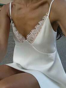 2025 Summer Women's Dress, Beach Wedding Guest Dress - White Lace Satin Backless Mini Dress | Women's Vacation Outfit, Rave Party, Ibiza Music Festival, Graduation Party, Spaghetti Strap V-Neck Elegant, Bridal Shower, Date Night, Casual Chic, Comes With Detachable Shawl