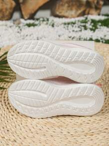 1 Pair Classic Kids Sports Shoes, Fashion Solid Color Sporty Sneakers For Girls, Comfortable Non-Slip Wear-Resistant Lightweight Running Shoes With Hook And Loop Easy On/Off, Simple Design For Daily Wear