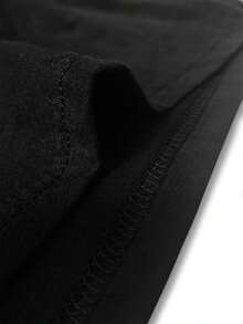 Camiseta de  180g de algodón, Lovecraft's, diseño de pulpo verde, cuello redondo, manga corta, estilo vintage, llamativa y única, prendas con impresión de alta calidad, ideal para los amantes del misterio, moda cómoda y auténtica, perfecta para el día a día con toque geek. - Negro - Ver 5
