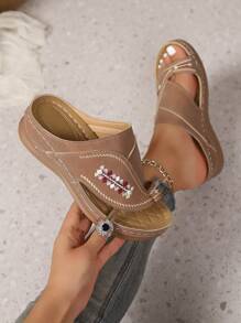 2025 Summer New Arrival Women Gridd Pattern Bohemian Embroidery Wedge Heel Thick Sole Indoor & Outdoor Sandals