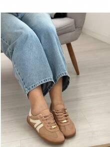 Tênis Feminino Elegante estilo Chuteira Retrô sambaa Moleca Casual Confortável em Courino com Sola de Borracha Premium dia a dia