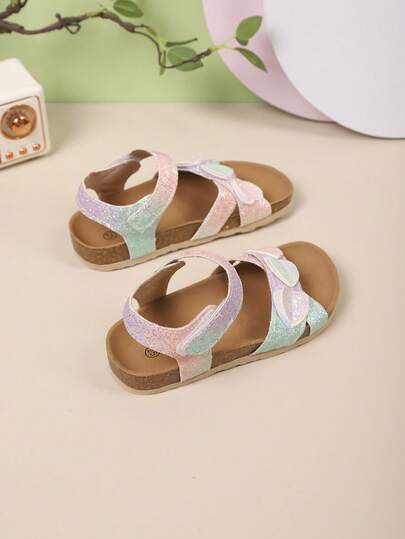 Giày sandal đế mềm chống trượt cho bé gái, giày trẻ em thiết kế hình trái tim lấp lánh, giày đi biển thường ngày dễ thương, phong cách mới