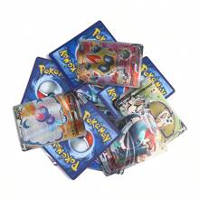 pokemon 100 pièces/boîte Figurines d'anime TOMY, cartes éclair en anglais et en français V MAX P-Oke-Mon, jeu de collection de cartes, 25 cartes aléatoires, boîte de collection de cartes de super bataille premium TCG (séries V Vmax, cartes rares GX), cadeau pour fans d'anime, carte de transaction pour fête, collection de cartes de trésor de jeu, fournitures scolaires, rentrée scolaire