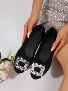 Bailarinas clásicas con punta redonda y detalle de lazo para mujer - Zapatos planos de suela blanda y deslizables, livianos y cómodos - Diseño de lazo a la moda que muestra elegancia - Clásico, elegante, versátil - Hebilla cuadrada de punta negra - Ver 8