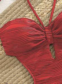 Costume da bagno intero da donna alla moda con taglio sulla vita e scollo a canottiera