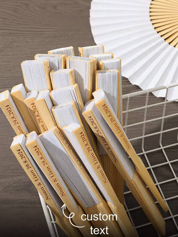 Abanicos de papel personalizados y tallados para eventos de boda, abanicos plegables personalizados de varios colores para bodas, abanicos plegables vintage para bodas, regalos de boda personalizados, abanicos para fiestas de boda, suministros portátiles para damas de honor en fiestas de boda, abanicos plegables para fiestas de boda de invitados, abanicos para fiestas de cumpleaños, pequeños regalos, regalos navideños, regalos personalizados y únicos para aniversarios, San Valentín, Día de la Madre, cumpleaños, Día del Padre, graduación, bodas, inauguración de casa