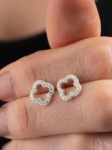 1pc Sterling Silver Four-Leaf Clover Hollow Zirconia Inlay Pendant Necklace, Delicate Minimalist Design, Versatile Choker Necklace, Refreshing For All Seasons Valentines