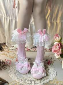 1 par de calcetines medianos de mujer estilo Lolita en color rosa con adornos de encaje blanco 3D, moño y recorte en forma de corazón