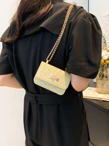 Bolso pequeño cuadrado, nuevo bolso de mano de mujer con acolchado de rombos de alta calidad, bolso de hombro con cadena trenzada y solapa con cierre, bolso bandolera para lápiz labial, accesorios de bolso lindo