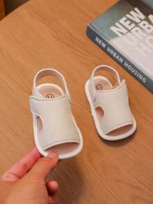 1 双男士休闲轻便舒适沙滩凉鞋，带按摩垫，适合夏季