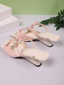 Sandalias planas elegantes y bohemias con decoración de lazo francés de un solo color, nuevas sandalias de verano con puntera abierta y tacones altos preciosos para vestidos - rosa - Ver 1