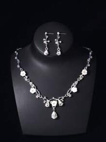 4pcs/Set Girls Kids Rhinestone Tiara Crown + Necklace + Earrings Luxury Jewelry Set, Suitable For Stage Performance, Party, Birthday, Holiday Dress Up, Fits Toddlers And Older Children