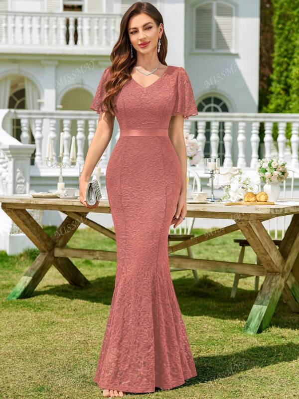 Elegantes V-Ausschnitt Abendkleid mit vollem Spitzenbesatz, Rüschenärmeln und Meerjungfrau-Saum für formelle Anlässe wie Heimkehr, Hochzeitsgast, Abschlussball