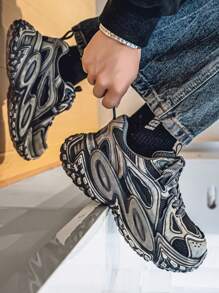 Zapatillas deportivas de malla transpirable estilo vintage para hombres Tom's, zapatos casuales para adolescentes, con suelas gruesas que aumentan la altura, zapatillas gruesas de estilo parisino de alta gama, elegantes y versátiles para el verano, zapatos deportivos y casuales con suela gruesa y muy atractivos