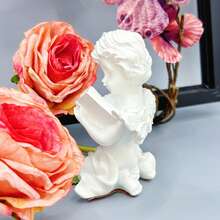 1 pieza, Estatua de ángel pequeño para el jardín, decorada con flores artificiales para paisajismo. Un buen artículo para crear un ambiente artístico y atmosférico en escritorios domésticos. Adecuado para la decoración de escenas florales, un adorno diario. Se puede colocar en la mesa de noche, en el escritorio de la sala de estar, el estudio o en el pasillo de entrada.