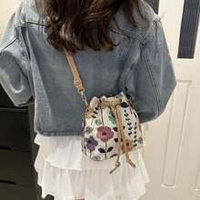 Bolso balde lindo para damas, bolso de mano pequeño y lindo con flores, billetera con flores, mini bolso estético bohemio con bordado, bolso de cordón tipo cubeta con punto de aguja, bolso cruzado mini