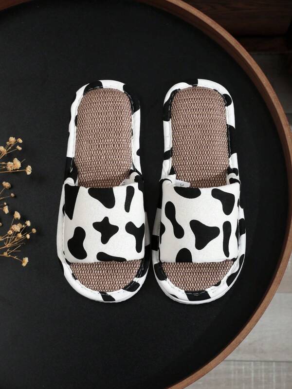 1 paire de sandales d'intérieur pour hommes avec motif imprimé de vache, chaussons légers et faciles à enfiler pour les couples, convient pour le printemps et l'été