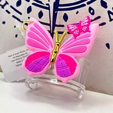 Llavero Holder porta gel incluido al azar bath  b&BW original figuras silicona y brillos bota canasta de flores pastel coquette corazon guitarra medusa coco piña colada croissant conejo tortuga rana tiburon feliz shark - Rosa Mariposa - Ver 3