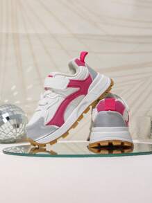 Un par de zapatos deportivos unisex para niños para la primavera de 2025, nuevos zapatos de correr para niñas, calzado para excursionismo infantil ultra ligero y de suela blanda, tenis casuales y abultados