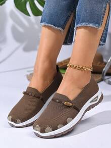 女士新款时尚舒适柔软轻便透气一脚蹬运动跑步鞋，防滑平底鞋 - 咖啡棕 - 查看 14