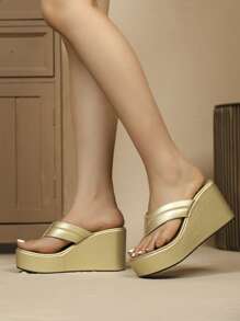 Women's Platform Wedge Sandals, New Spring/Summer Round Toe Gold Color Thong Slippers, Fashionable Waterproof Elevated Casual Vacation Shoes, Versatile Plus Size Ladies Gold Wedge Sandals, Luxury Shallow Gold Party Shoes