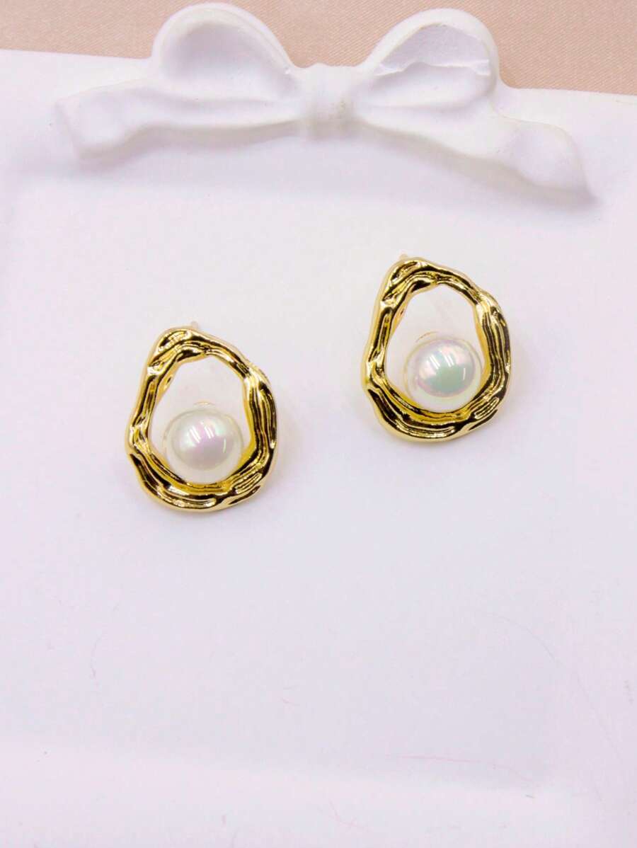 1 Pair Luxury Geometric Hollow Stud Earrings, Suitable For Daily Wear