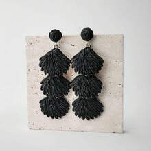 Raffia Dangle Earrings Women - Boho Statement Rattan Drop Jewelry With Design, Lightweight Summer Beach Accessories - Black - View 5