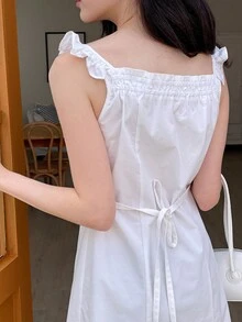 YIU 女士优雅白色短款吊带连衣裙，荷叶边领设计，修身剪裁，休闲梭织面料夏季迷你连衣裙 - 白色 - 查看 5
