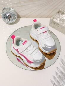 Un par de zapatos deportivos unisex para niños para la primavera de 2025, nuevos zapatos de correr para niñas, calzado para excursionismo infantil ultra ligero y de suela blanda, tenis casuales y abultados