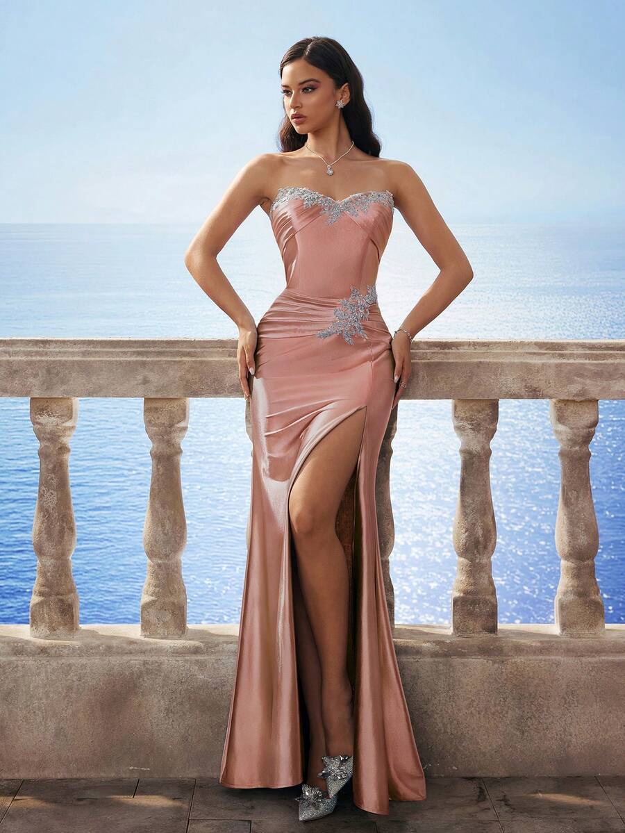 缎面美人鱼拖地伴娘礼服