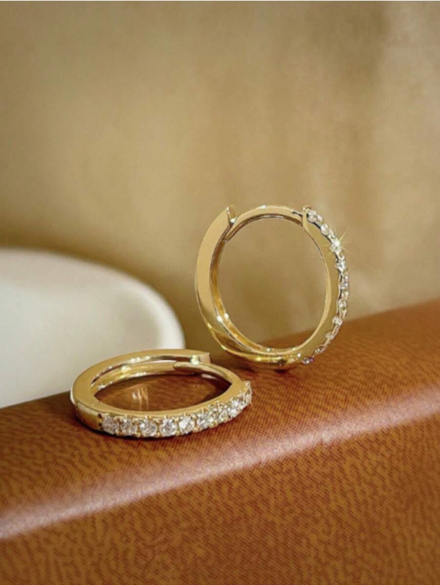 1 Pair Fashion Exquisite Zirconia Niche Copper Micropave Luxurious Earrings, Elegant High-End Minimalist Earring Hoop Suitable For Women Daily, Commute, Date, Party, Vacation To Match Jewelry