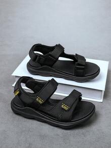 幼儿男童纯色运动凉鞋，可调节钩环扣，防滑鞋底，易于穿着，适合日常休闲、海滩、度假