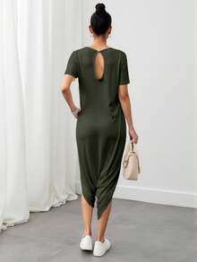 Enterizo mono jumpsuit mujer dama  manga corta cuello redondo corte relajado color lila bolsillos laterales tejido suave cómodo estilo casual moderno versátil para uso diario    Bolsillo  aberturas - Verde militar - Ver 4