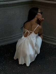 2025 Summer Women's Dress, Beach Wedding Guest Dress - White Lace Satin Backless Mini Dress | Women's Vacation Outfit, Rave Party, Ibiza Music Festival, Graduation Party, Spaghetti Strap V-Neck Elegant, Bridal Shower, Date Night, Casual Chic, Comes With Detachable Shawl
