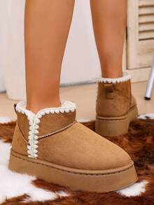 女式 2025 厚底防滑设计保暖内衬雪地靴，时尚百搭款式，适合户外活动、旅行和度假