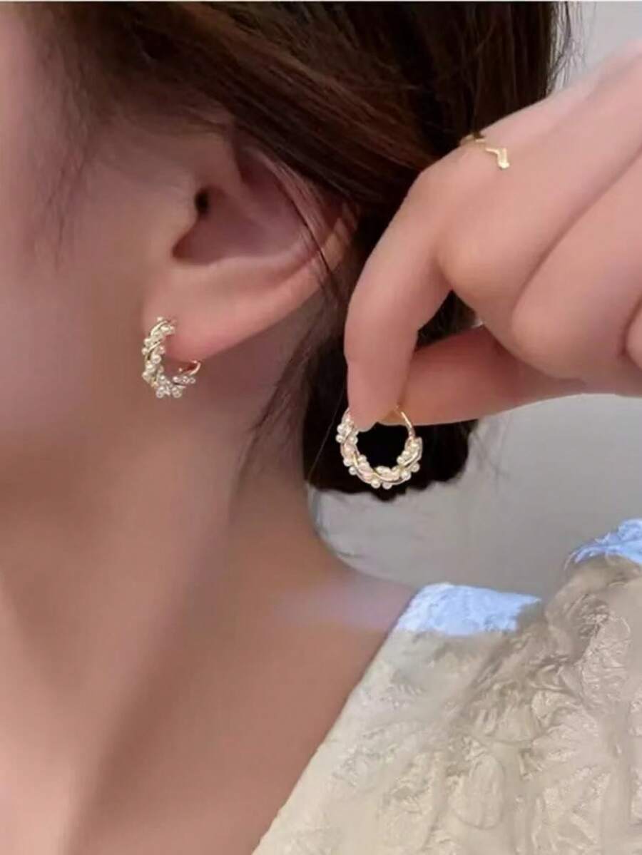 一对优雅经典的欧美风格圆形珍珠耳环，独特高端设计，情人节配饰 - 金色 - 查看 1