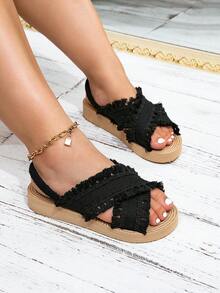 Schwarze Fransen Kreuz-Riemen Sandalen mit breiter Passform (2 Größen größer als Standard), geeignet für Europa, Naher Osten und andere Regionen, minimalistische Mode Fransen Keilsandalen, bohemian Stil, elegant, bequem, leicht, stoßabsorbierend, atmungsaktiv schwarze Damen Slides mit breiter Passform/breite Zehenpartie Urlaubsschuhe/Sommerschuhe/Strandsandalen - Schwarz - Übersicht 3
