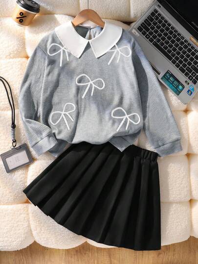 2 件套女童休闲装，包括蝴蝶印花长袖上衣和纯色百褶裙，舒适时尚的服装，适合户外、旅行和日常穿着